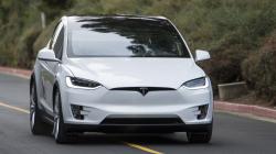  Tesla Motors соберет для России семь машин с бензиновым двигателем